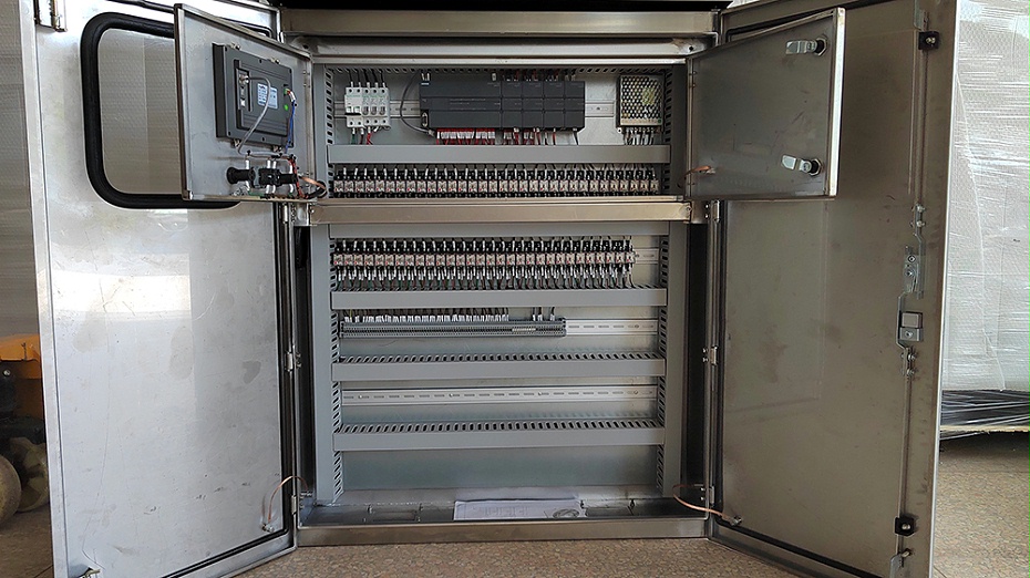 电力行业过滤器PLC控制柜-1